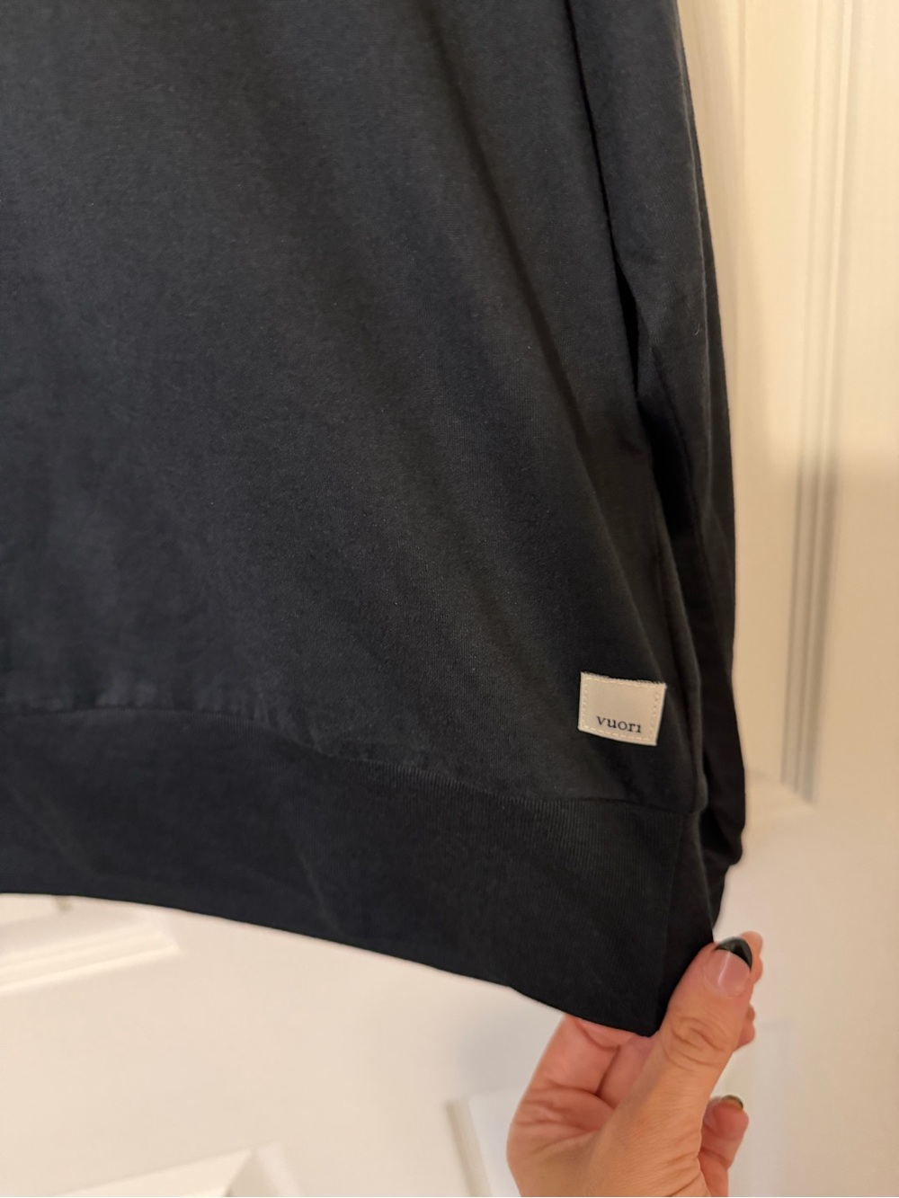 Vuori Navy Crew Minimal Long Sleeve - Picture 2 of 7